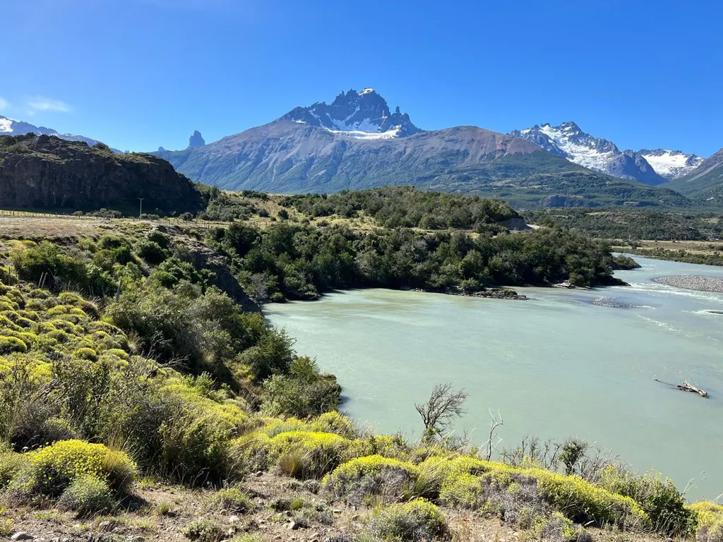 Parcela de 11.575 m² con orilla del Río Ibáñez